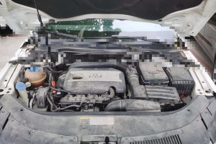 Used Volkswagen FAW-Volkswagen CC 2015 1.8TSI Luxury Model Engine Bay