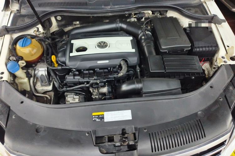 Used Volkswagen FAW-Volkswagen CC 2015 2.0 TSI Luxury Model Engine Bay