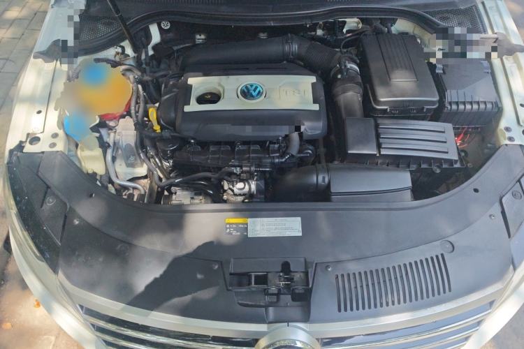 Used Volkswagen FAW-Volkswagen CC 2015 1.8TSI Luxury Model Engine Bay