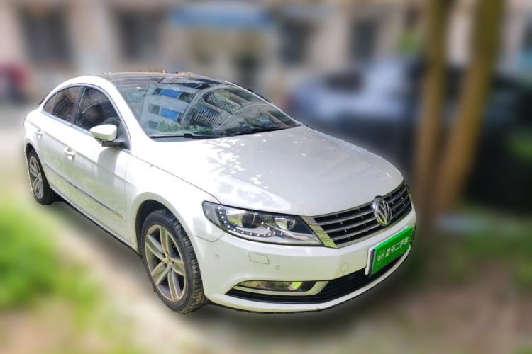 Used Volkswagen FAW-Volkswagen CC 2015 1.8TSI Luxury Model Front Right 45 Deg