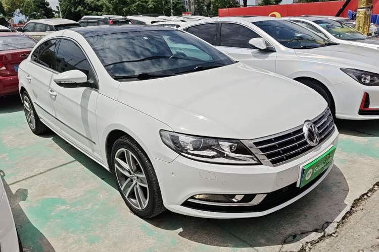 Used Volkswagen FAW-Volkswagen CC 2015 1.8TSI Luxury Model Front Right 45 Deg