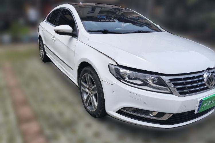 Used Volkswagen FAW-Volkswagen CC 2015 1.8TSI Luxury Model Front Right 45 Deg