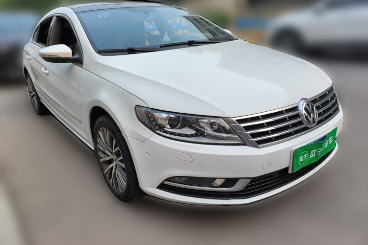Used Volkswagen FAW-Volkswagen CC 2015 1.8TSI Luxury Model Front Right 45 Deg