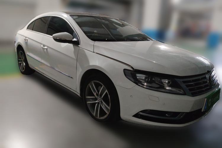 Used Volkswagen FAW-Volkswagen CC 2015 1.8TSI Luxury Model Front Right 45 Deg