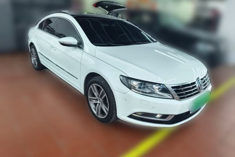 Used Volkswagen FAW-Volkswagen CC 2015 2.0 TSI Luxury Model Front Right 45 Deg