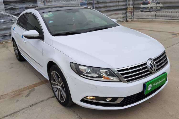 Used Volkswagen FAW-Volkswagen CC 2015 1.8TSI Luxury Model Front Right 45 Deg
