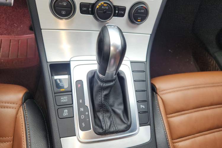 Used Volkswagen FAW-Volkswagen CC 2015 1.8TSI Luxury Model Gear Lever
