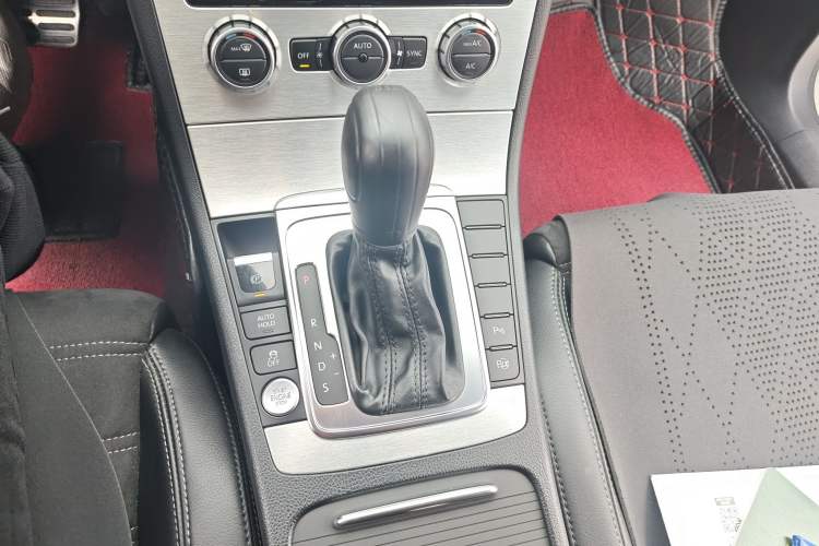 Used Volkswagen FAW-Volkswagen CC 2015 1.8TSI Luxury Model Gear Lever