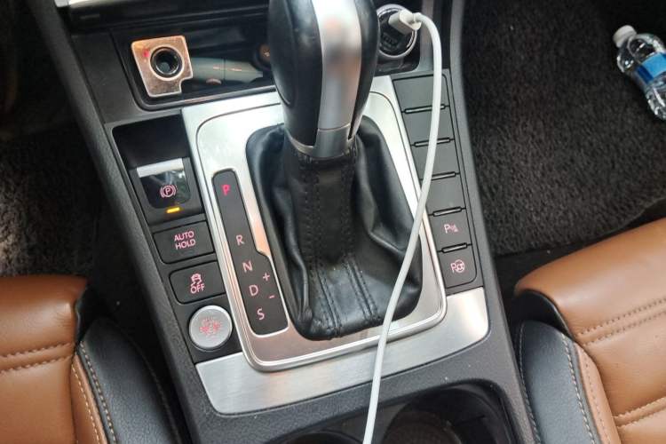 Used Volkswagen FAW-Volkswagen CC 2015 1.8TSI Luxury Model Gear Lever