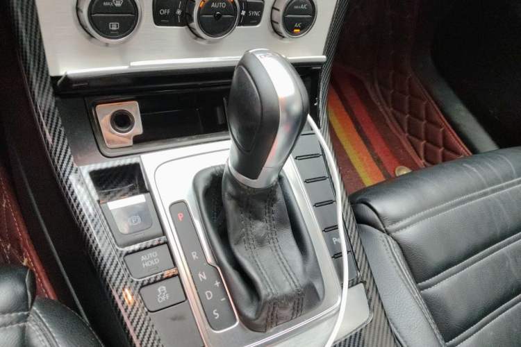 Used Volkswagen FAW-Volkswagen CC 2015 1.8TSI Prestige Model Gear Lever