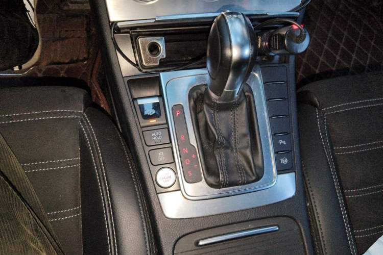 Used Volkswagen FAW-Volkswagen CC 2015 1.8TSI Luxury Model Gear Lever