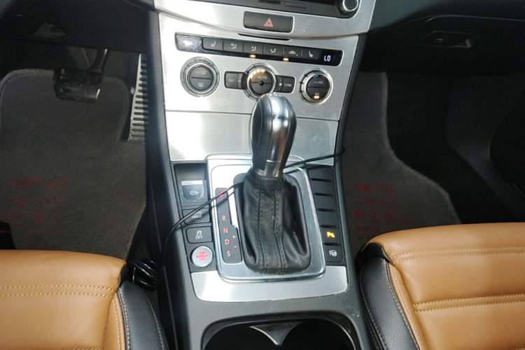 Used Volkswagen FAW-Volkswagen CC 2015 1.8TSI Luxury Model Gear Lever