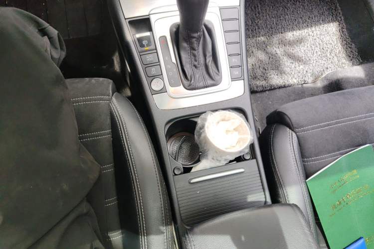 Used Volkswagen FAW-Volkswagen CC 2015 1.8TSI Luxury Model Gear Lever