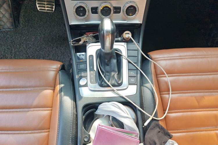 Used Volkswagen FAW-Volkswagen CC 2015 1.8TSI Luxury Model Gear Lever