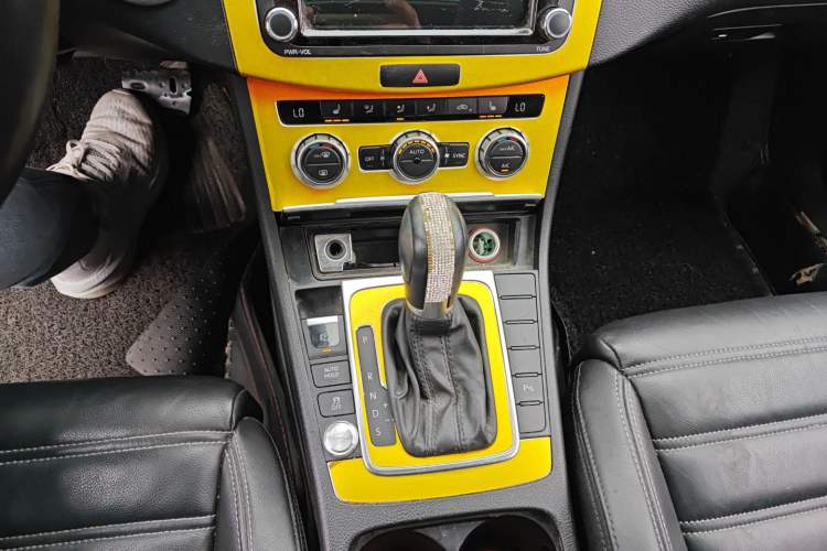 Used Volkswagen FAW-Volkswagen CC 2015 1.8TSI Prestige Model Gear Lever