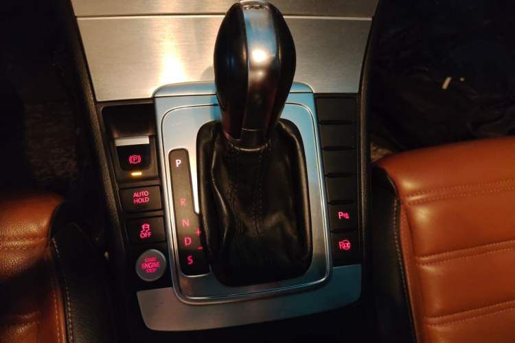 Used Volkswagen FAW-Volkswagen CC 2015 1.8TSI Luxury Model Gear Lever