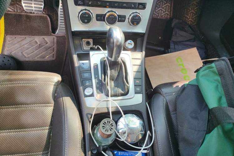 Used Volkswagen FAW-Volkswagen CC 2015 2.0 TSI Ultimate Model Gear Lever