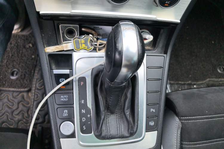 Used Volkswagen FAW-Volkswagen CC 2015 1.8TSI Luxury Model Gear Lever