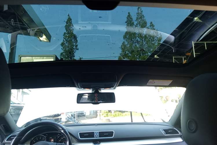 Used Volkswagen FAW-Volkswagen CC 2015 2.0 TSI Luxury Model Headliner