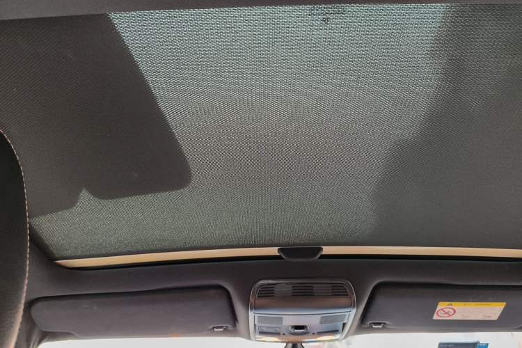 Used Volkswagen FAW-Volkswagen CC 2015 1.8TSI Luxury Model Headliner