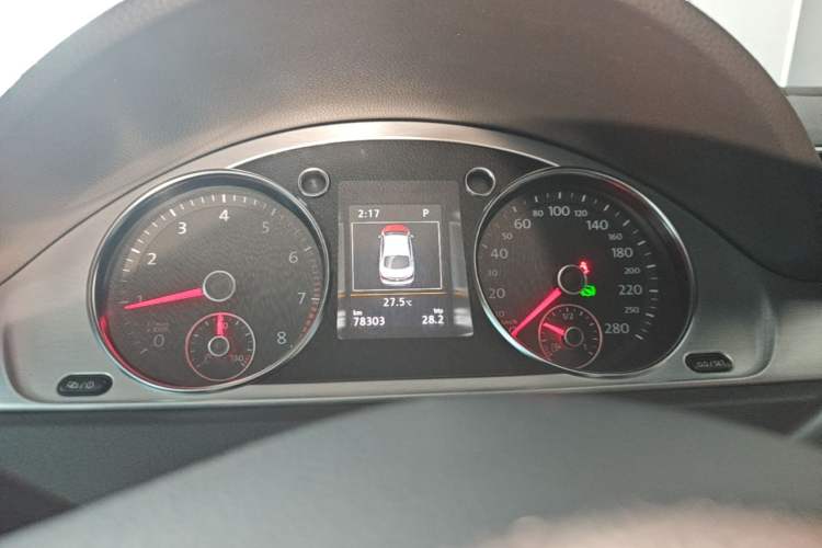 Used Volkswagen FAW-Volkswagen CC 2015 2.0 TSI Luxury Model Instrument Cluster