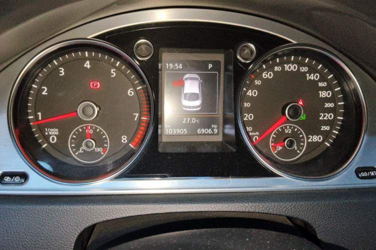 Used Volkswagen FAW-Volkswagen CC 2015 1.8TSI Luxury Model Instrument Cluster