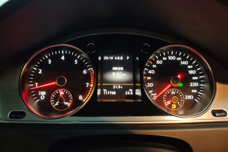 Used Volkswagen FAW-Volkswagen CC 2015 1.8TSI Luxury Model Instrument Cluster