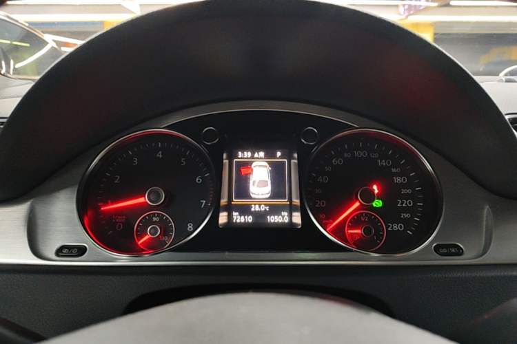 Used Volkswagen FAW-Volkswagen CC 2015 1.8TSI Luxury Model Instrument Cluster