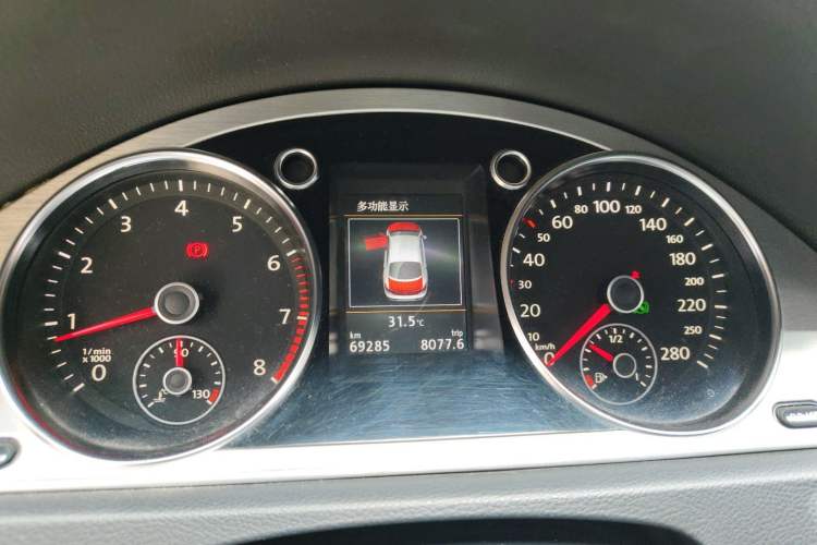 Used Volkswagen FAW-Volkswagen CC 2015 1.8TSI Luxury Model Instrument Cluster