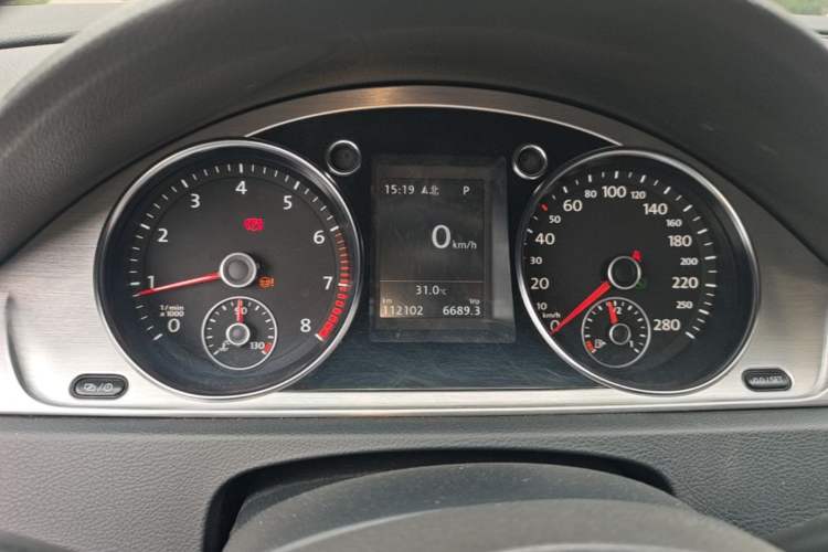 Used Volkswagen FAW-Volkswagen CC 2015 2.0 TSI Luxury Model Instrument Cluster