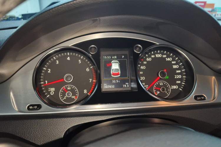Used Volkswagen FAW-Volkswagen CC 2015 2.0 TSI Luxury Model Instrument Cluster
