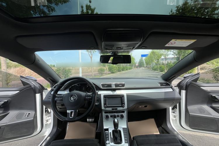 Used Volkswagen FAW-Volkswagen CC 2015 2.0 TSI Luxury Model Interior 1