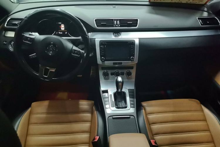 Used Volkswagen FAW-Volkswagen CC 2015 1.8TSI Luxury Model Interior 3