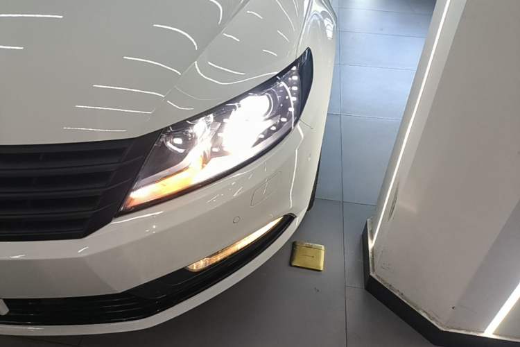 Used Volkswagen FAW-Volkswagen CC 2015 1.8TSI Luxury Model Left Front Headlight