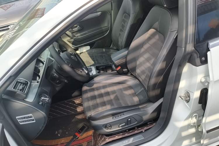 Used Volkswagen FAW-Volkswagen CC 2015 1.8TSI Luxury Model Left Front Seat