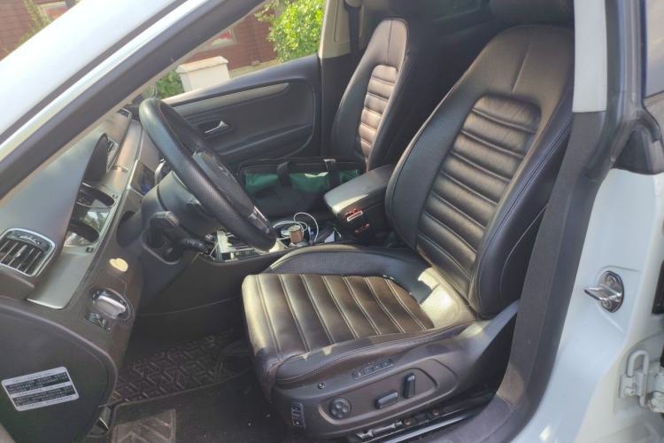 Used Volkswagen FAW-Volkswagen CC 2015 2.0 TSI Ultimate Model Left Front Seat