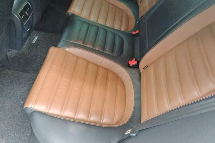Used Volkswagen FAW-Volkswagen CC 2015 1.8TSI Luxury Model Left Rear Seat