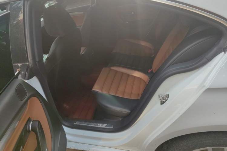 Used Volkswagen FAW-Volkswagen CC 2015 1.8TSI Luxury Model Left Rear Seat