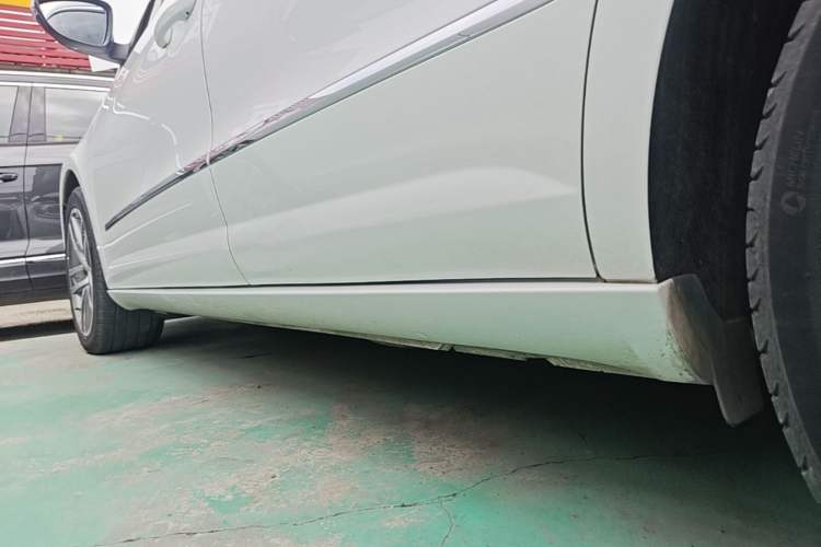 Used Volkswagen FAW-Volkswagen CC 2015 1.8TSI Luxury Model Left Side Sill