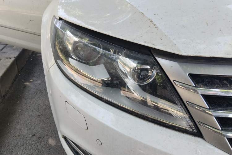 Used Volkswagen FAW-Volkswagen CC 2015 2.0 TSI Ultimate Model Right Front Headlight