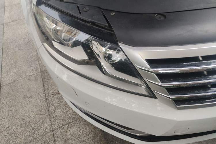 Used Volkswagen FAW-Volkswagen CC 2015 1.8TSI Luxury Model Right Front Headlight