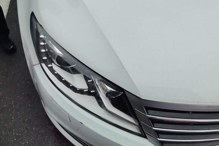 Used Volkswagen FAW-Volkswagen CC 2015 1.8TSI Luxury Model Right Front Headlight