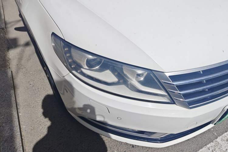 Used Volkswagen FAW-Volkswagen CC 2015 2.0 TSI Luxury Model Right Front Headlight