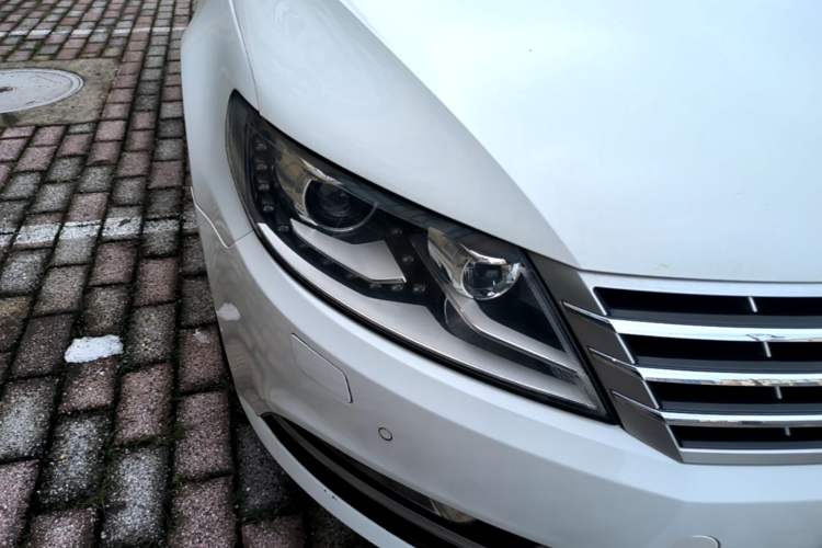 Used Volkswagen FAW-Volkswagen CC 2015 1.8TSI Prestige Model Right Front Headlight