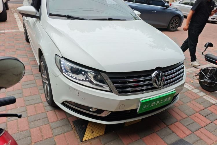 Used Volkswagen FAW-Volkswagen CC 2015 2.0 TSI Luxury Model Right Front Headlight