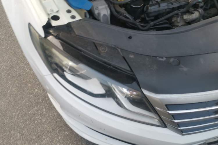Used Volkswagen FAW-Volkswagen CC 2015 2.0 TSI Luxury Model Right Front Headlight
