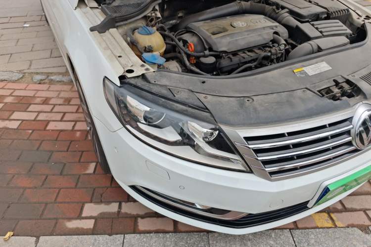 Used Volkswagen FAW-Volkswagen CC 2015 1.8TSI Luxury Model Right Front Headlight