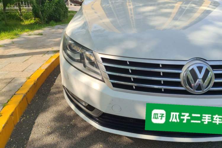 Used Volkswagen FAW-Volkswagen CC 2015 2.0 TSI Ultimate Model Right Front Headlight