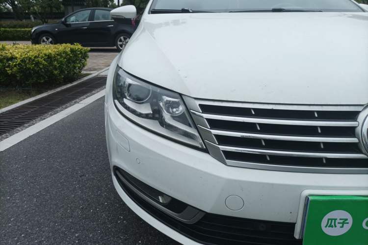 Used Volkswagen FAW-Volkswagen CC 2015 2.0 TSI Luxury Model Right Front Headlight