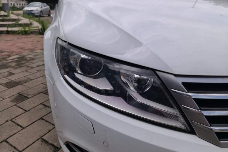 Used Volkswagen FAW-Volkswagen CC 2015 1.8TSI Luxury Model Right Front Headlight